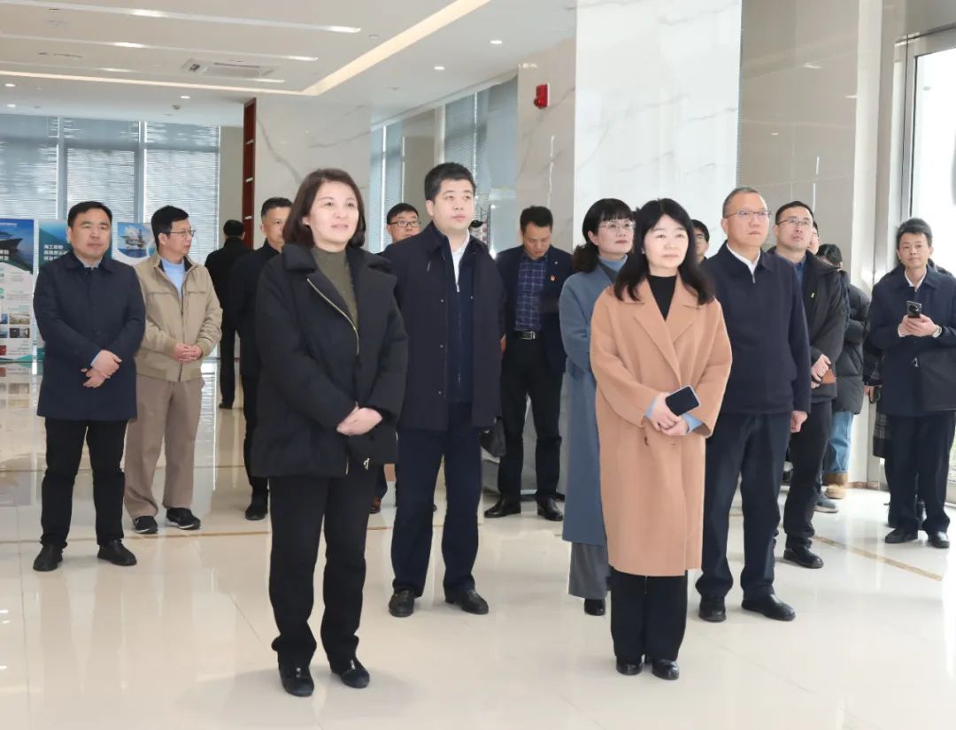 【新闻】上海宝山区科委（协）党组书记、科委主任阳晖一行莅临创新中心调研.jpg